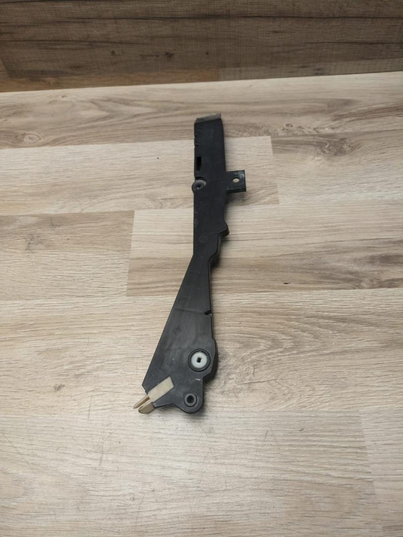 планка под капот BMW 3 серия G20 2022, 2.0 л., B46 B20 B, бензин, АКПП, mineral-weiss metallic, седан, задний привод, 61136991227, 6991227 - фото №1