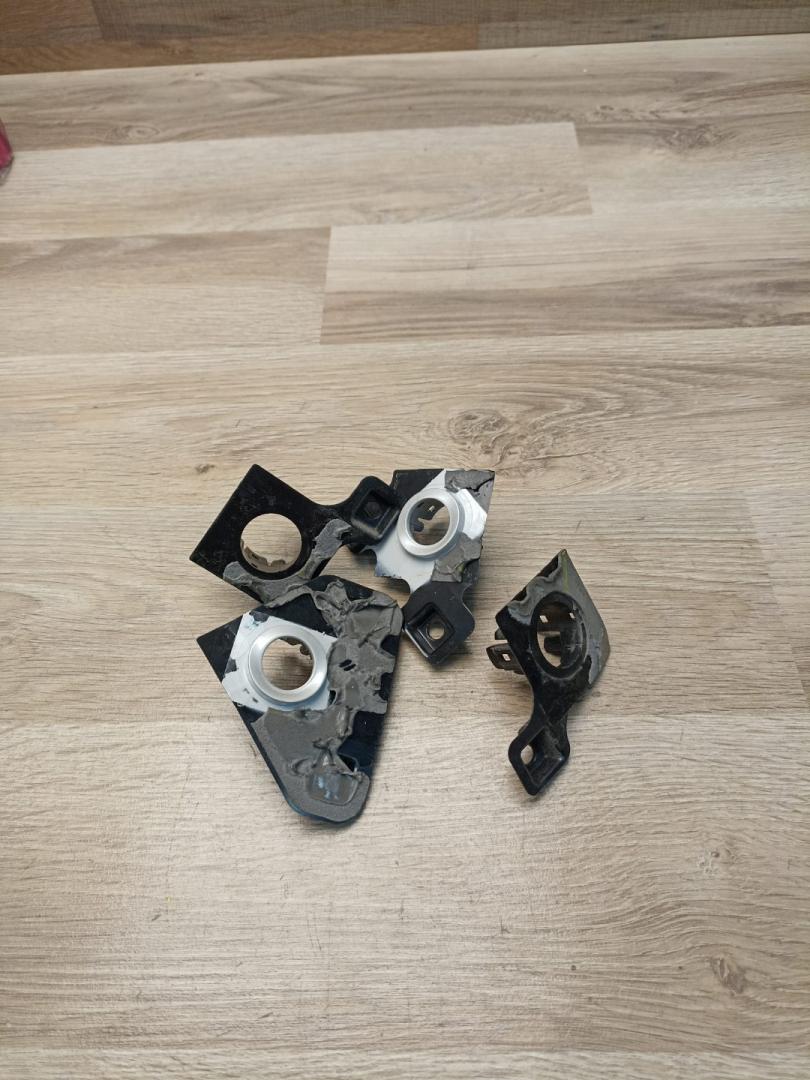 крепление парктроника BMW 3 серия G20 2022, 2.0 л., B46 B20 B, бензин, АКПП, mineral-weiss metallic, седан, задний привод, 51128493940, 8493940, 7428012, 7428009, 7428011, 7428019 - фото №1