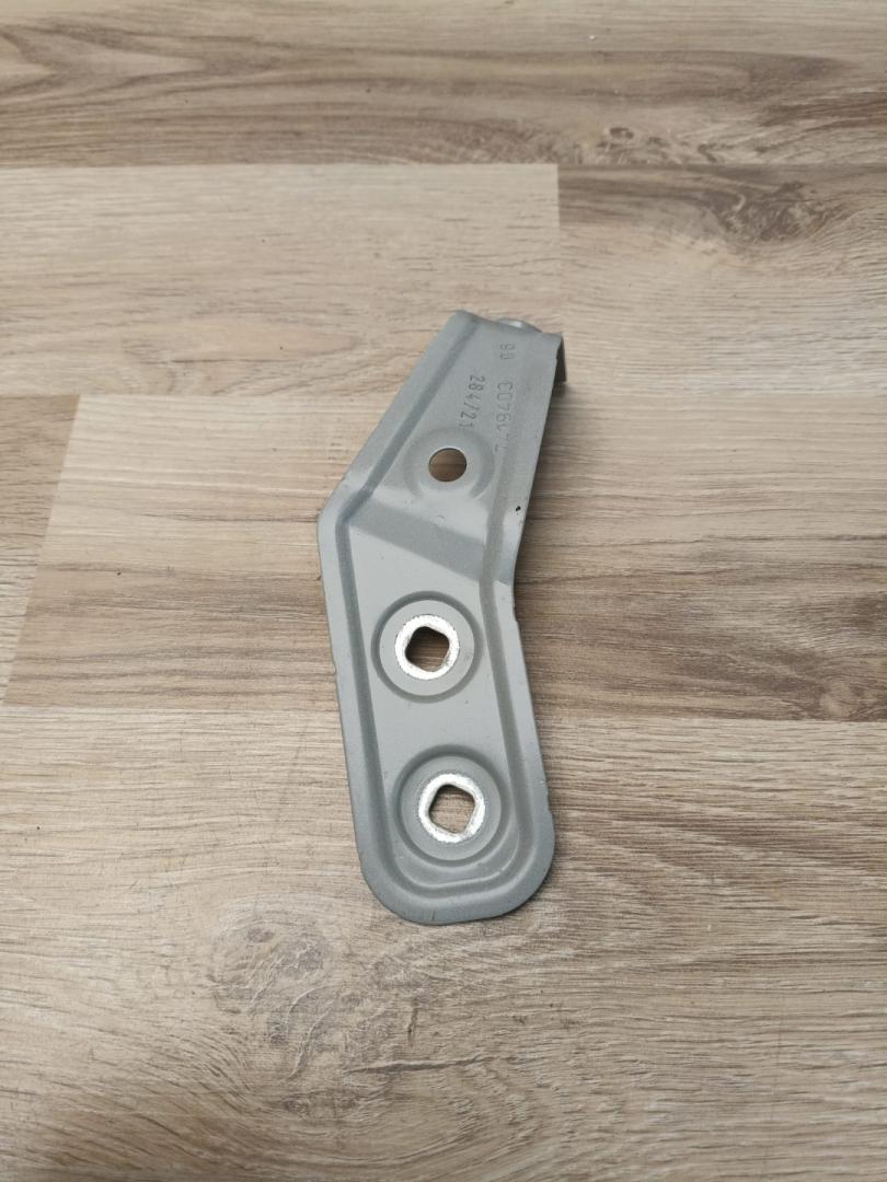 крепление ( кронштейн ) крыла BMW 3 серия G20 2022, 2.0 л., B46 B20 B, бензин, АКПП, mineral-weiss metallic, седан, задний привод, 41008494435, 8494435, 7419403 - фото №1