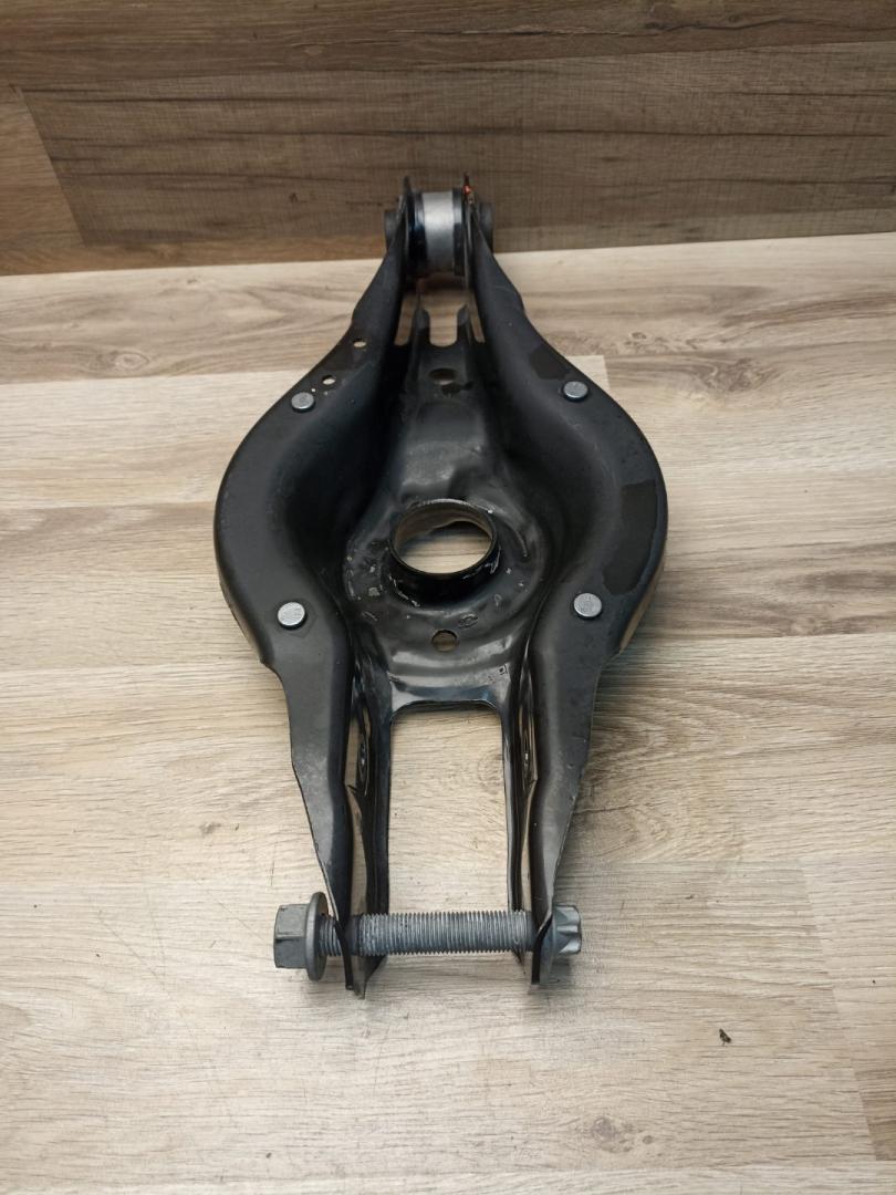 рычаг задний BMW 3 серия G20 2022, 2.0 л., B46 B20 B, бензин, АКПП, mineral-weiss metallic, седан, задний привод, 33326884694, 6884694 - фото №1