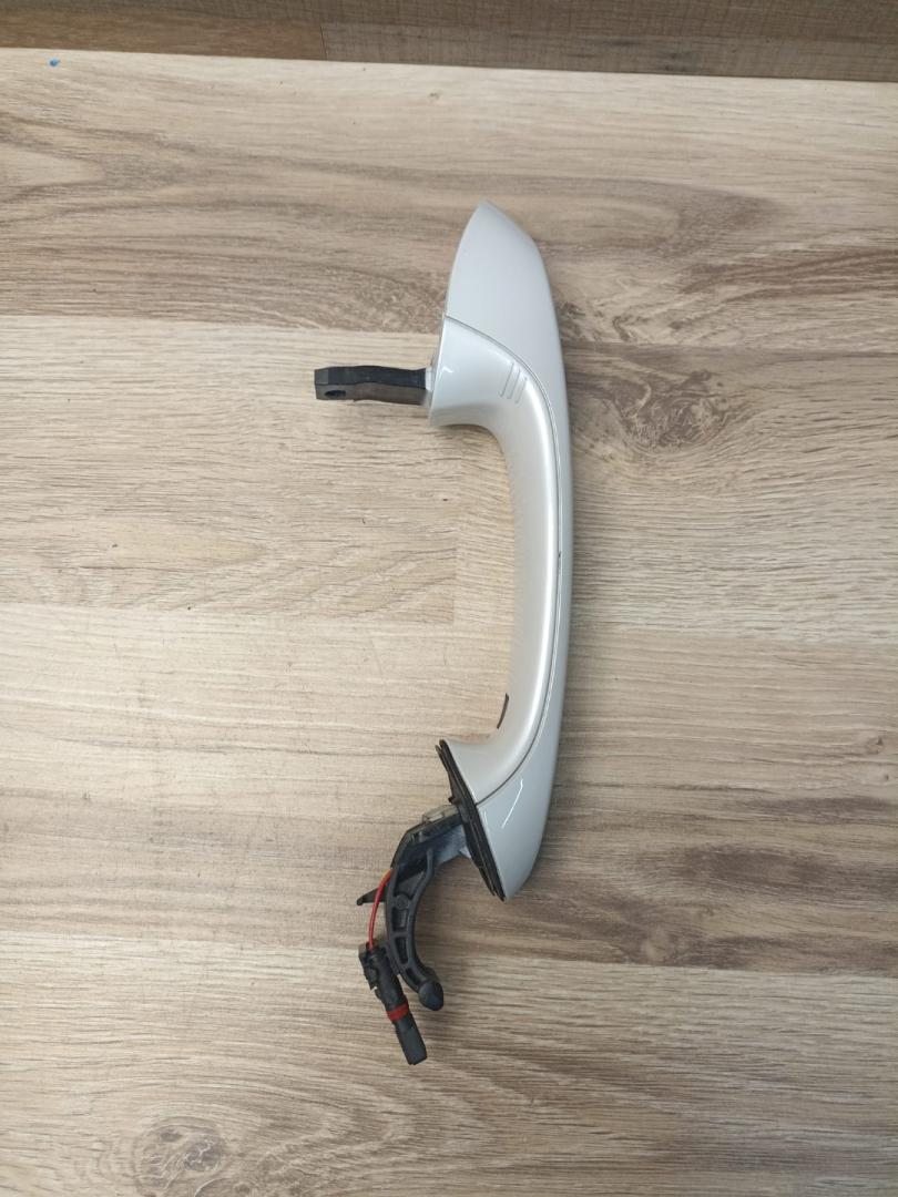 ручка наружная задняя левая BMW 3 серия G20 2022, 2.0 л., B46 B20 B, бензин, АКПП, mineral-weiss metallic, седан, задний привод, 51218492029, 8492029 - фото №1