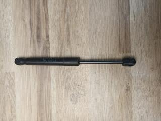 амортизатор капота BMW M4 F82/F83 [рестайлинг] F82 2020, 3.0 л., S55 B30 A, бензин, МКПП, velvet blue, купе, задний привод, 51238059044, 8059044