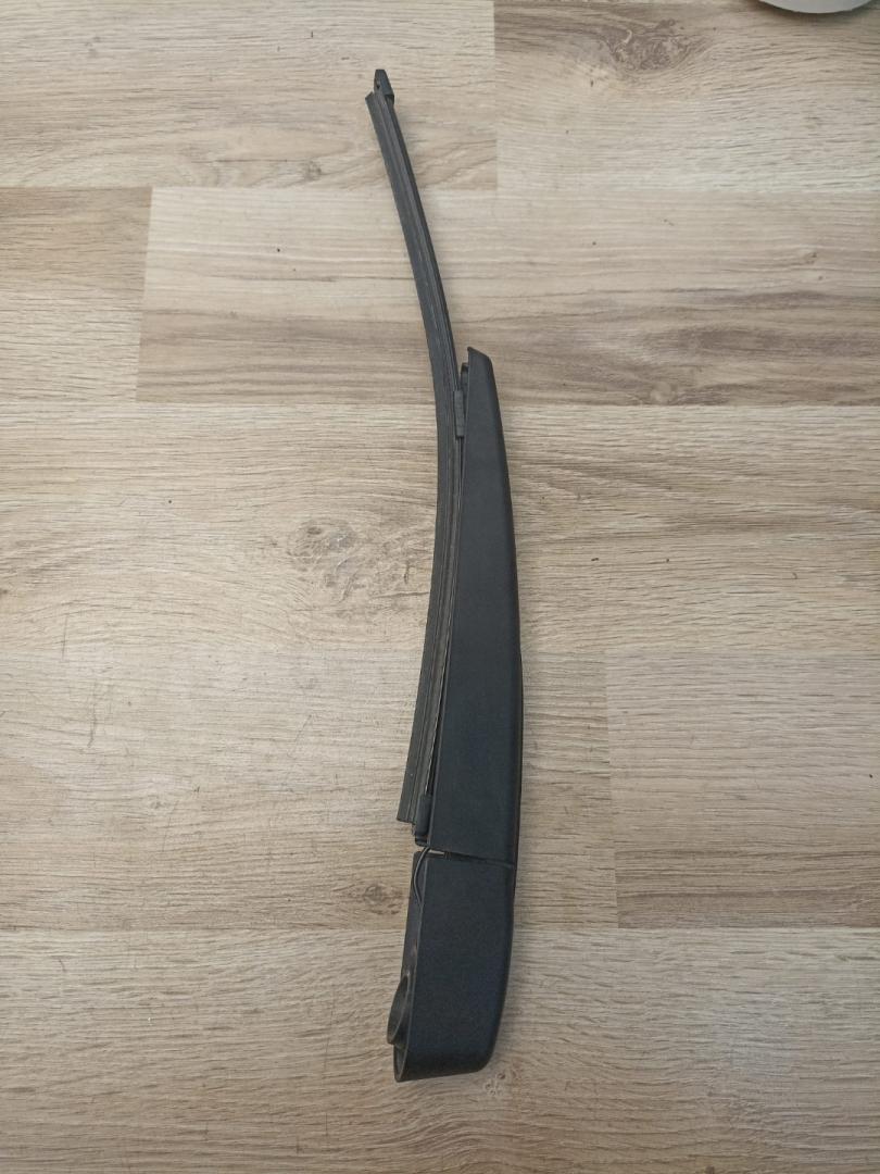 щеткодержатель задний BMW X3 G01 2019, 2.0 л., B46 B20 B, бензин, АКПП, black-sapphire metallic(475), внедорожник 5 дв., полный привод, 7407272, 61627407274, 7407274 - фото №1