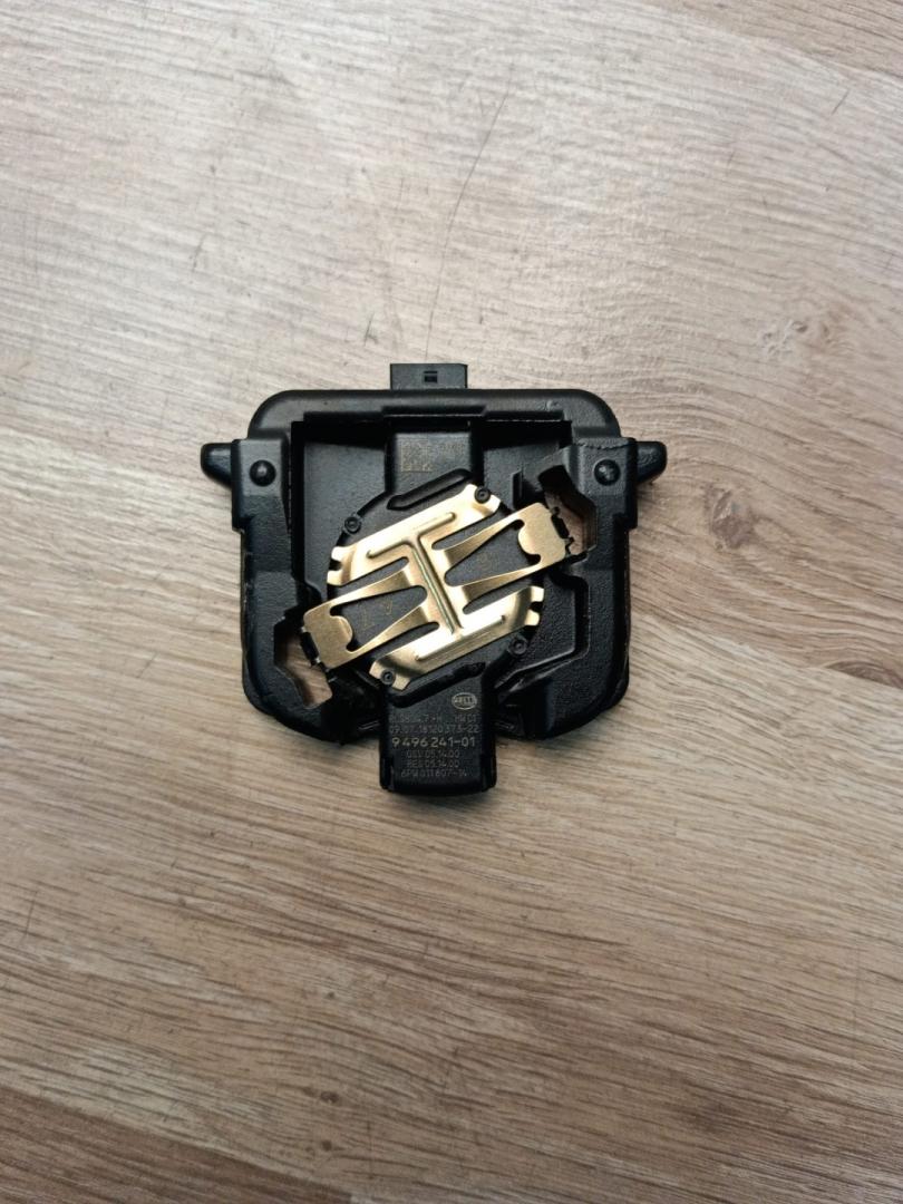 датчик дождя BMW 5 серия G30/G31 2019, 4.4 л., N63 B44 C, бензин, АКПП, rhodonite silver metallic, седан, полный привод, 61359496241, 9496241 - фото №1