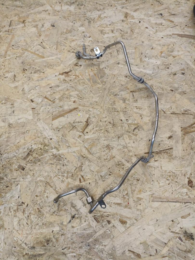 трубка топливная BMW 5 серия G30/G31 2019, 4.4 л., N63 B44 C, бензин, АКПП, rhodonite silver metallic, седан, полный привод, 13538648157, 8648157 - фото №1