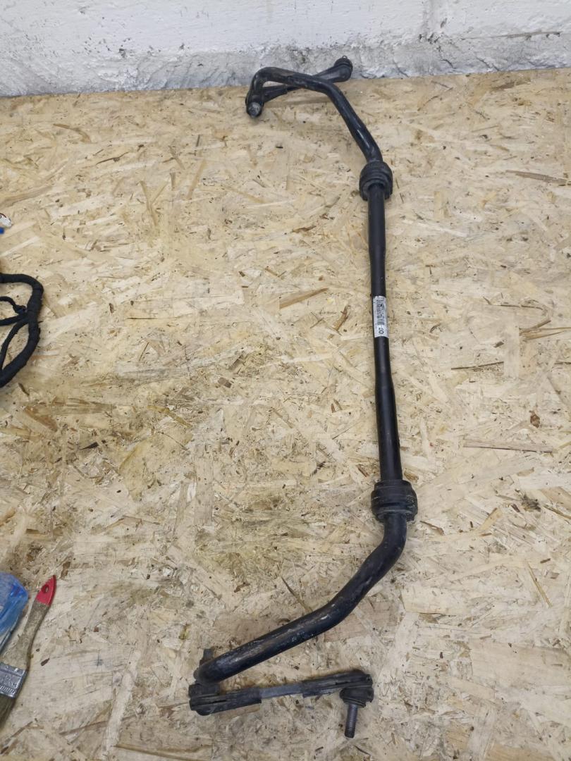 стабилизатор подвески передний BMW 5 серия G30/G31 2019, 4.4 л., N63 B44 C, бензин, АКПП, rhodonite silver metallic, седан, полный привод, 31306873474, 6873474 - фото №1