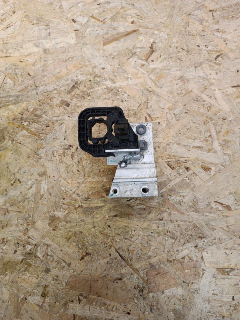 кронштейн радиатора BMW 4 серия G22/G23 G22 2021, 3.0 л., B58B30B, бензин, АКПП, a96, купе, полный привод, 17119895623, 9895623, 51117422235, 7422235 - фото №1