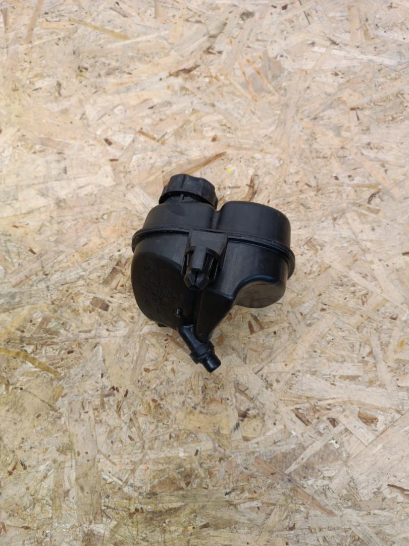 бачок расширительный BMW 4 серия G22/G23 G22 2021, 3.0 л., B58B30B, бензин, АКПП, a96, купе, полный привод, 17138610653, 8610653 - фото №1