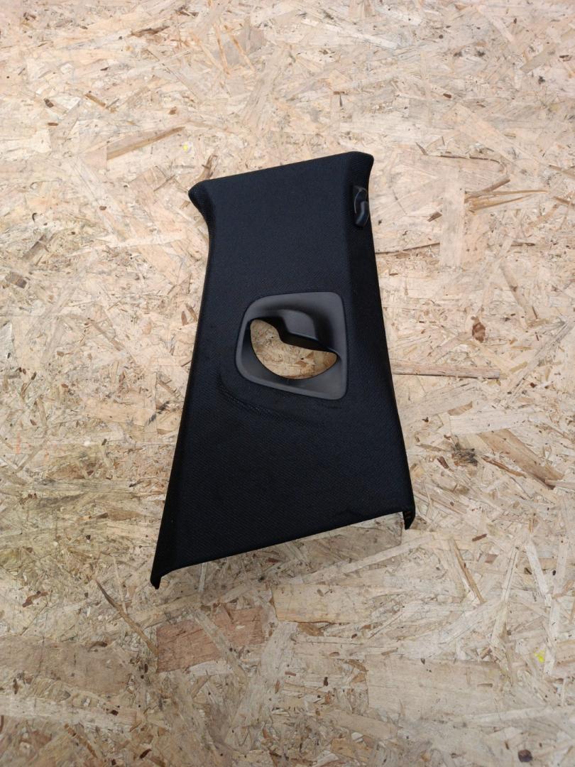 обшивка стойки центральной правой BMW 5 серия G30/G31 2019, 4.4 л., N63 B44 C, бензин, АКПП, rhodonite silver metallic, седан, полный привод, 7384528 - фото №1