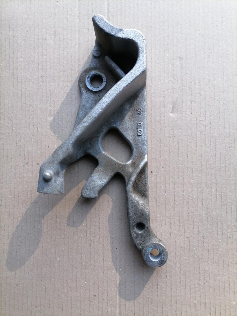 кронштейн (крепление) BMW 4 серия G22/G23 G22 2021, 3.0 л., B58B30B, бензин, АКПП, a96, купе, полный привод, 31106882437, 6882437 - фото №1