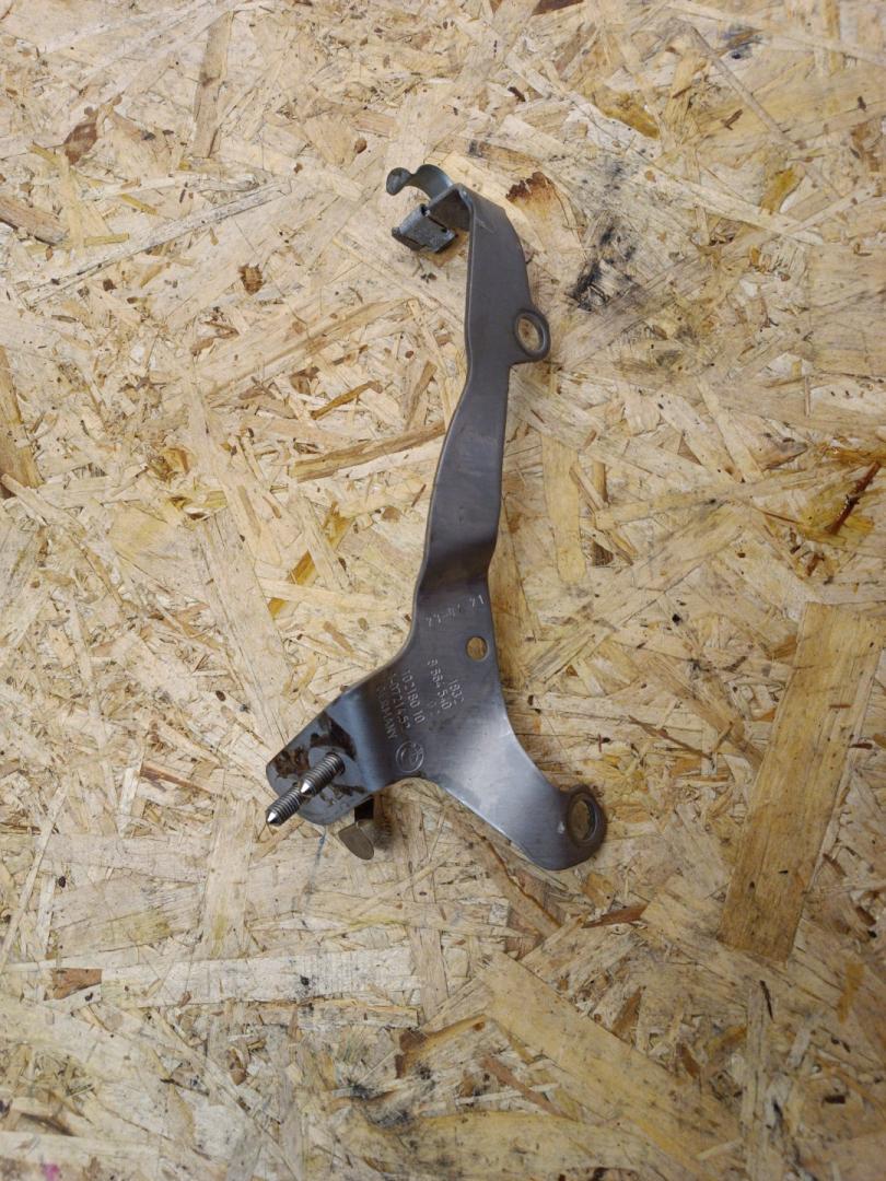 Кронштейн (крепление) выпускного коллектора BMW 4 серия G22/G23 G22 2021, 3.0 л., B58B30B, бензин, АКПП, a96, купе, полный привод, 18328664540, 8664540 - фото №1