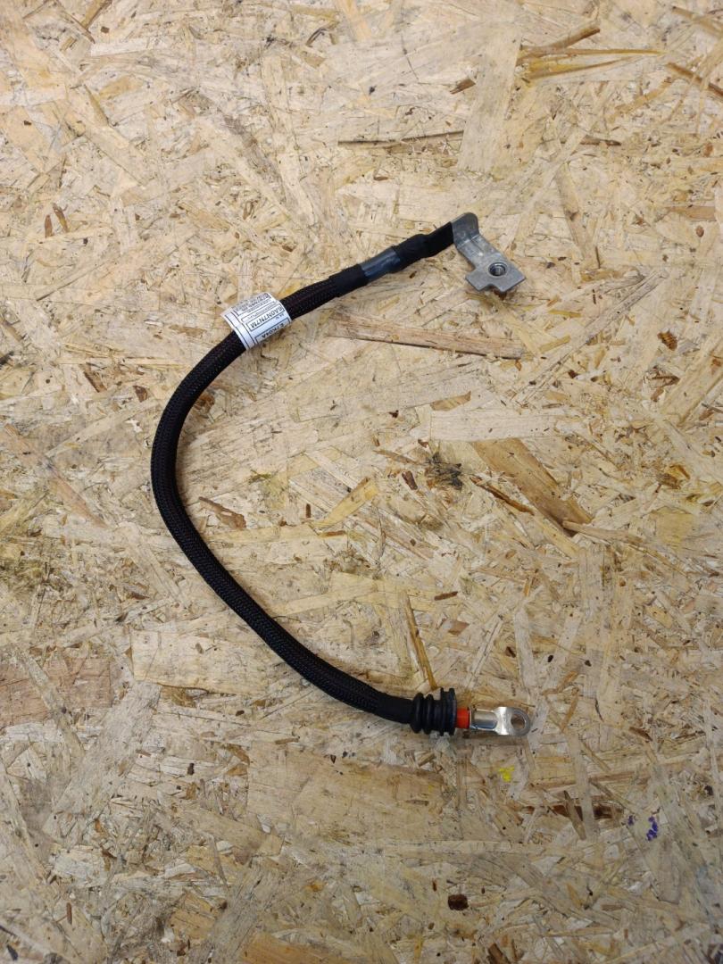 плюсовой провод аккумулятора BMW 4 Gran Coupe G26 2023, 2.0 л., B46 B20 B, бензин, АКПП, 475, лифтбэк, задний привод, 61128797685, 8797685 - фото №1