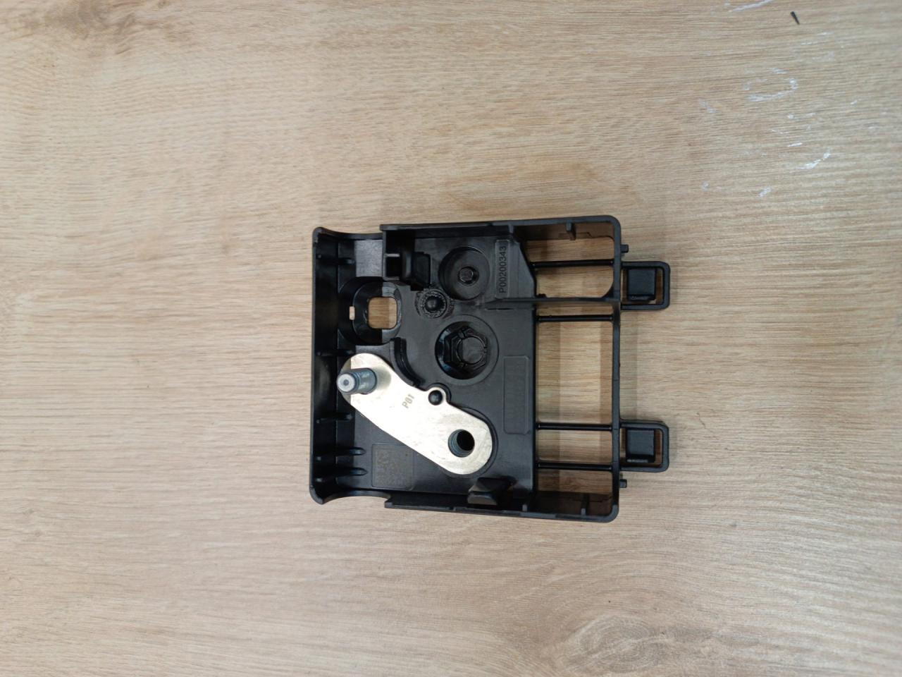 распределитель B+ BMW 4 Gran Coupe G26 2023, 2.0 л., B46 B20 B, бензин, АКПП, 475, лифтбэк, задний привод, 6996956, 61146996956 - фото №1