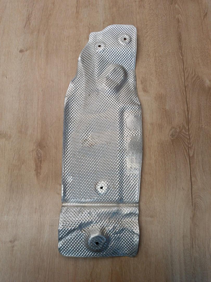 тепловой экран глушителя BMW 4 Gran Coupe G26 2023, 2.0 л., B46 B20 B, бензин, АКПП, 475, лифтбэк, задний привод, 51487394797, 7394797 - фото №1