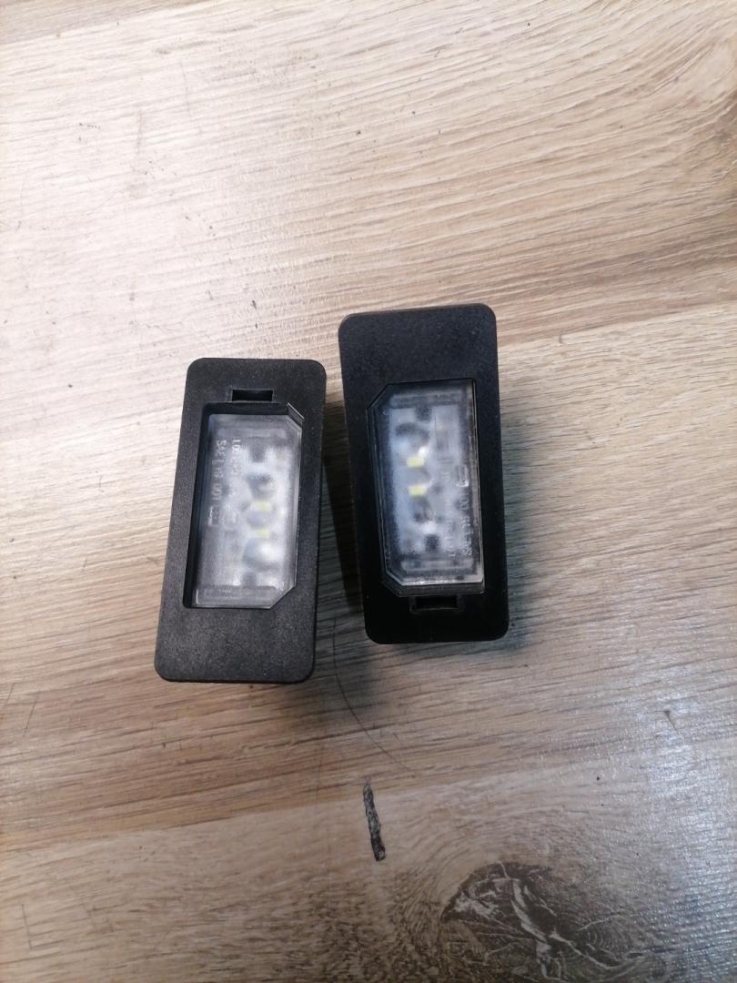 подсветка номера BMW 4 серия G22/G23 G22 2021, 3.0 л., B58B30B, бензин, АКПП, a96, купе, полный привод, 63269481841, 9481841 - фото №1