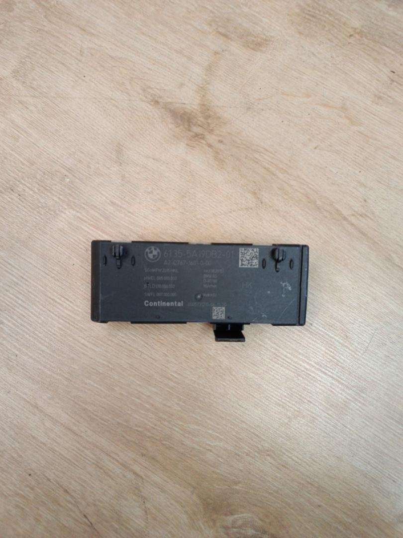 блок управления крышкой багажника BMW 4 серия G22/G23 G22 2021, 3.0 л., B58B30B, бензин, АКПП, a96, купе, полный привод, 61355A19DB2, 5A19DB2 - фото №1