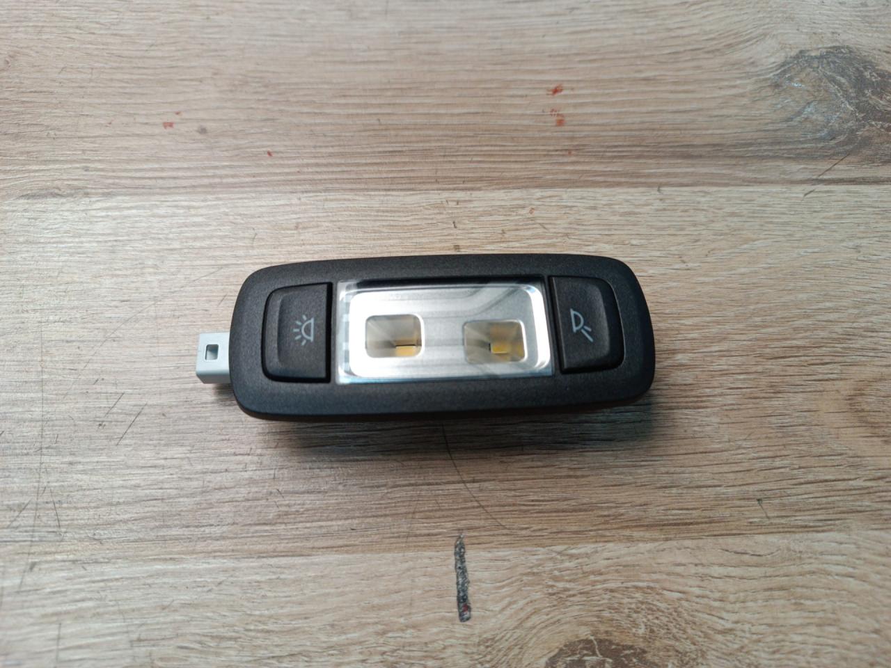 фонарь салона (плафон) BMW X3 M F97 2021, 3.0 л., s58b30a, бензин, АКПП, a90, внедорожник 5 дв., полный привод, 63319390892, 9390892 - фото №1