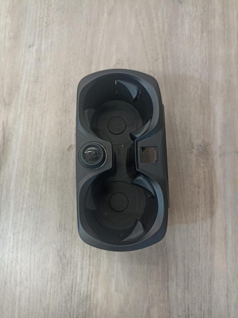 подстаканник BMW 4 Gran Coupe G26 2023, 2.0 л., B46 B20 B, бензин, АКПП, 475, лифтбэк, задний привод, 51166809803, 6809803 - фото №1