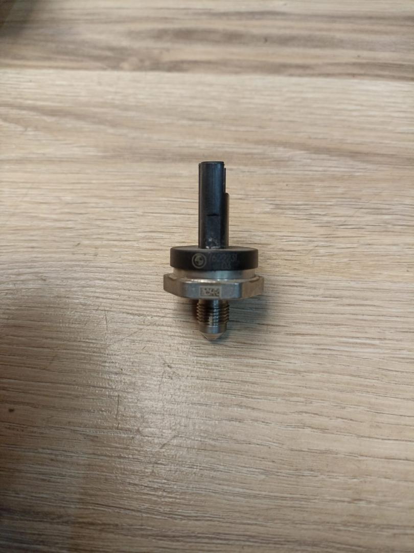 датчик давления топлива BMW X3 M F97 2021, 3.0 л., s58b30a, бензин, АКПП, a90, внедорожник 5 дв., полный привод, 13537622231, 7622231 - фото №1