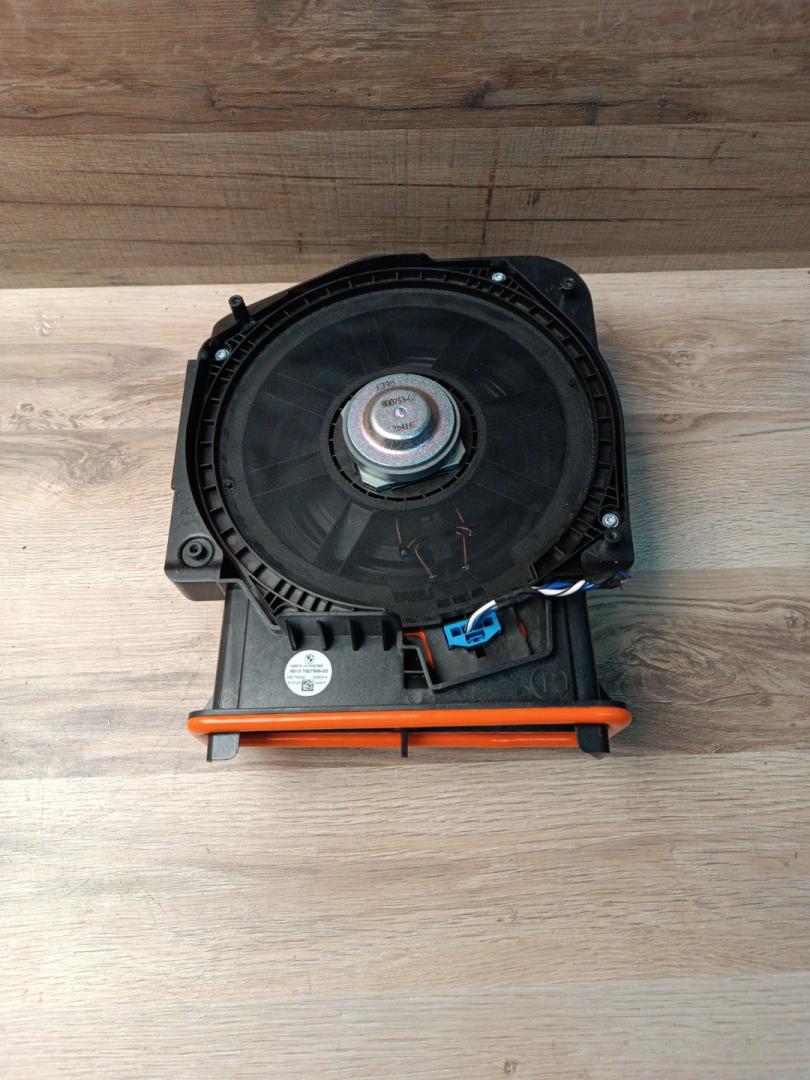 сабвуфер BMW 2 серия F44 2023, 2.0 л., B48 A20 A, бензин, АКПП, 475, седан, передний привод, правый руль, 65137927998, 7927998 - фото №1