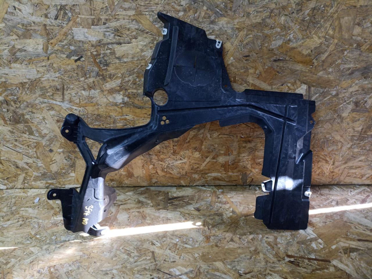 защита днища BMW 2 серия F44 2023, 2.0 л., B48 A20 A, бензин, АКПП, 475, седан, передний привод, правый руль, 71757436656, 7436656 - фото №1