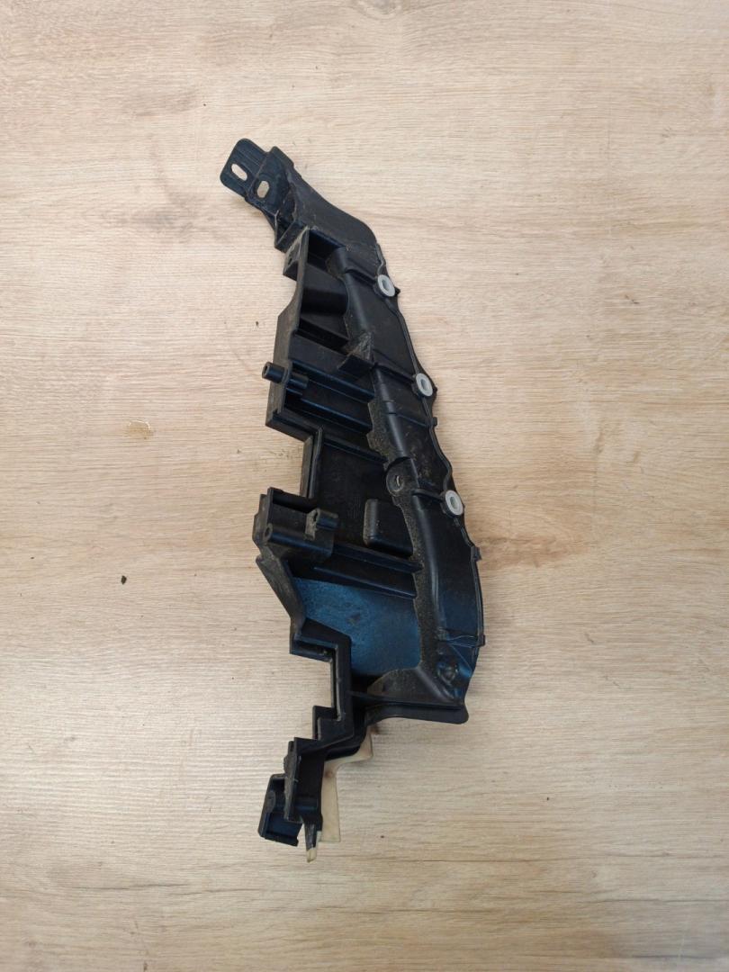 планка под капот BMW X7 G07 2021, 3.0 л., B58B30C, бензин, АКПП, 475(black-sapphire metallic), внедорожник 5 дв., полный привод, 66139866392, 9866392 - фото №1