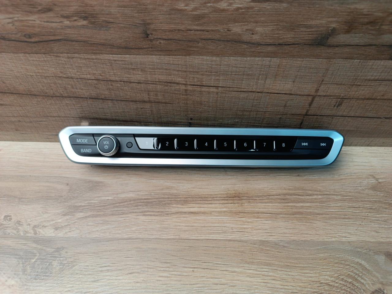 панель управления магнитолой BMW X7 G07 2021, 3.0 л., B58B30C, бензин, АКПП, 475(black-sapphire metallic), внедорожник 5 дв., полный привод, 61317949328, 7949328 - фото №1