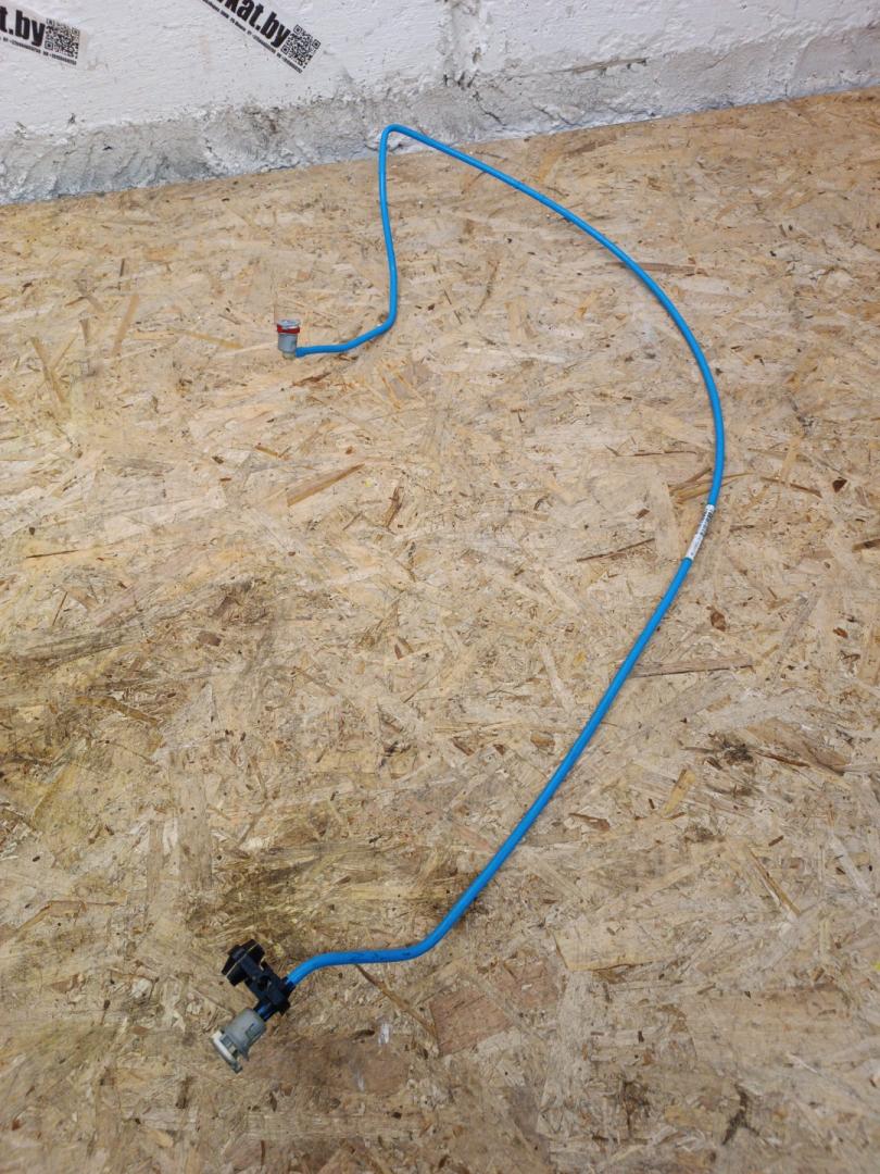 трубка топливная BMW 2 серия F44 2023, 2.0 л., B48 A20 A, бензин, АКПП, 475, седан, передний привод, правый руль, 16117300617, 7300617 - фото №1