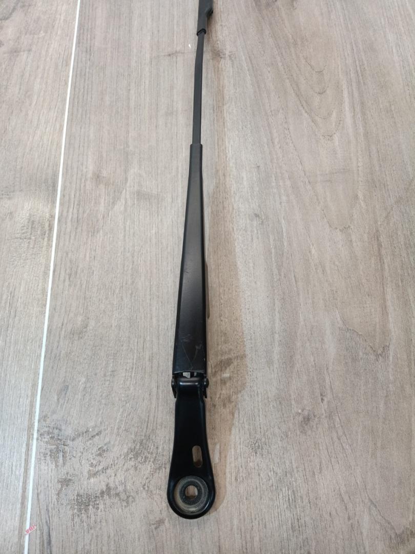 щеткодержатель (поводок стеклоочистителя, дворник) BMW 4 серия G22/G23 G22 2021, 3.0 л., B58B30B, бензин, АКПП, a96, купе, полный привод, 9448920, 61619448920 - фото №1