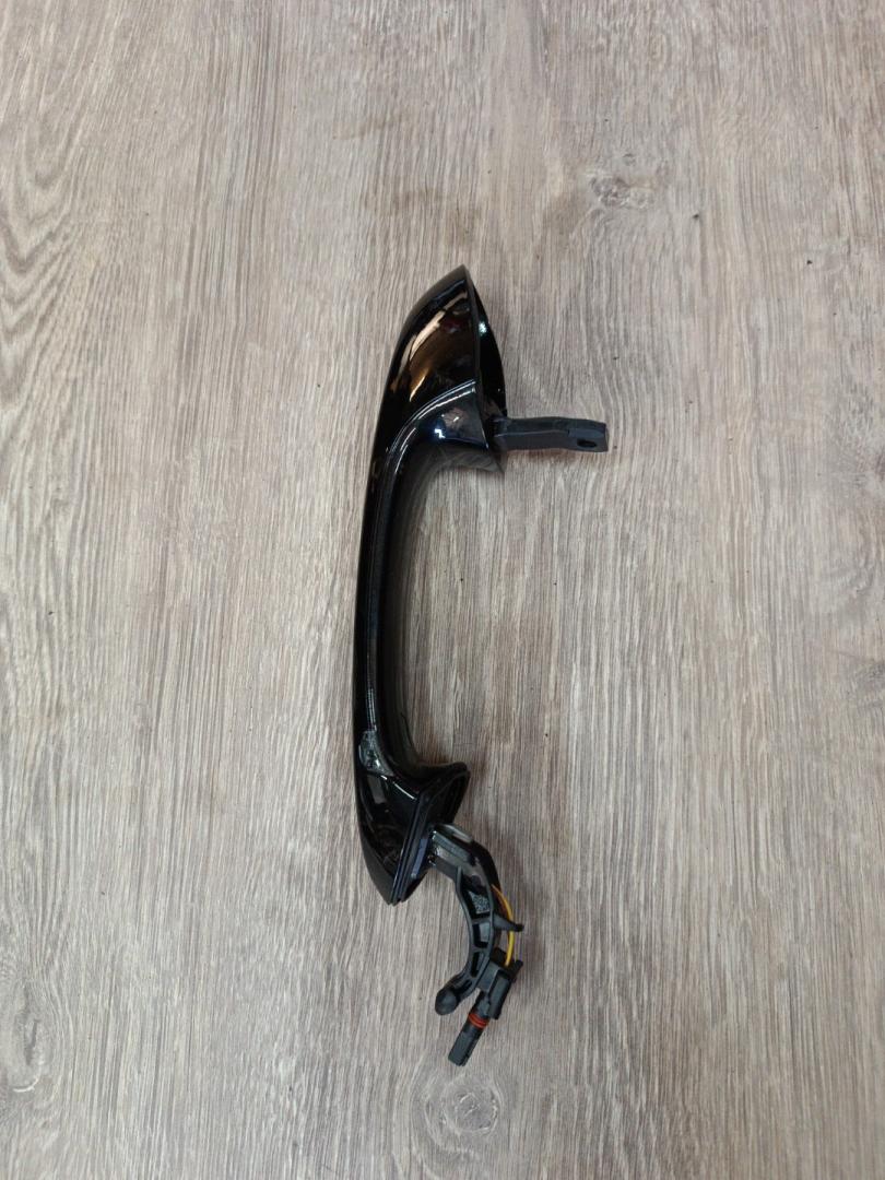 ручка наружная задняя левая BMW 2 серия F44 2023, 2.0 л., B48 A20 A, бензин, АКПП, 475, седан, передний привод, правый руль, 8492017, 51218492017 - фото №1