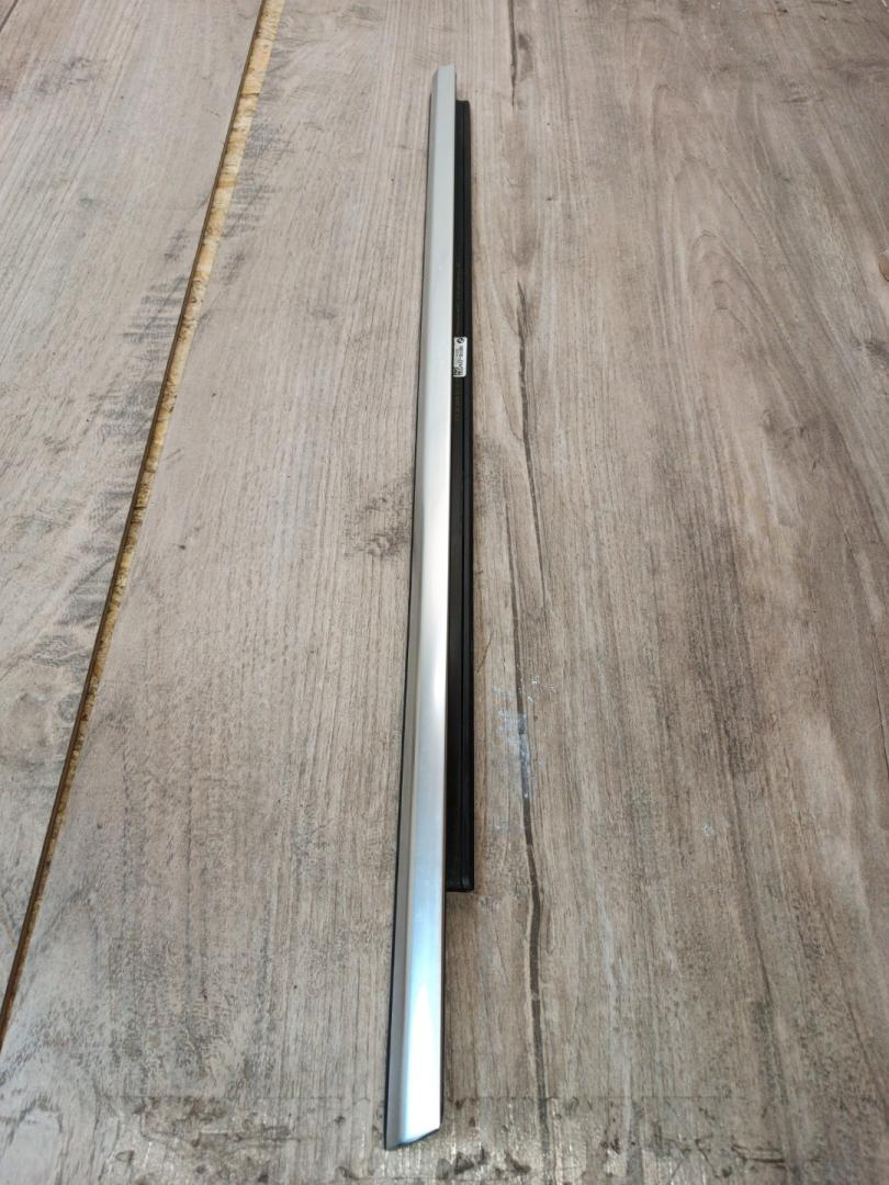 молдинг двери передней правой BMW 2 серия F44 2023, 2.0 л., B48 A20 A, бензин, АКПП, 475, седан, передний привод, правый руль, 7483130, 51337483130 - фото №1