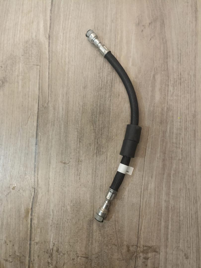 трубка топливная BMW 2 серия F44 2023, 2.0 л., B48 A20 A, бензин, АКПП, 475, седан, передний привод, правый руль, 5A03E29, 13535A03E29 - фото №1