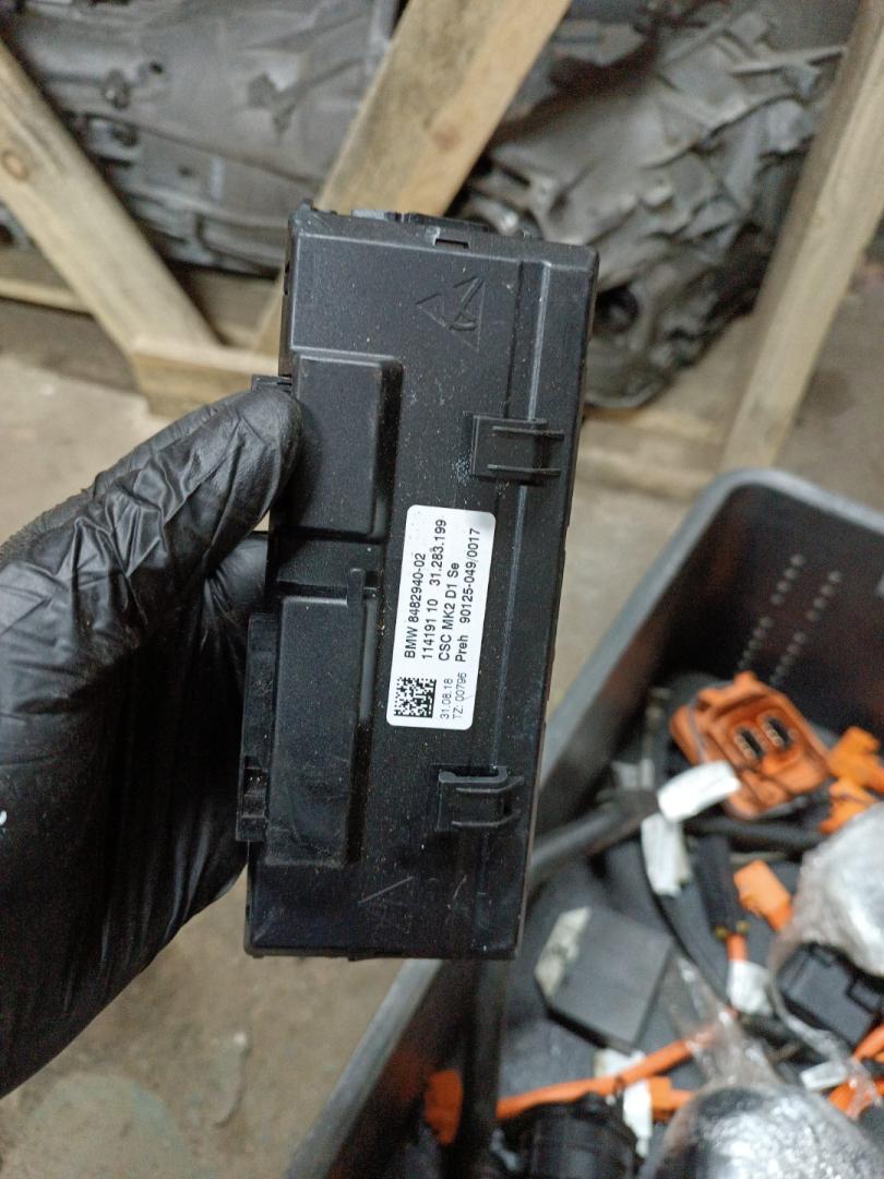 модуль зарядки аккумулятора (АКБ) BMW 5 серия G30/G31 2019, 4.4 л., N63 B44 C, бензин, АКПП, rhodonite silver metallic, седан, полный привод, 61278482940, 8482940 - фото №1