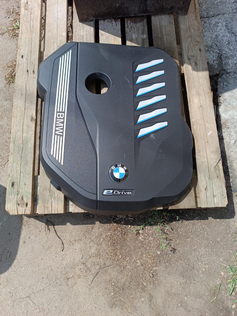 декоративная крышка двигателя BMW X5 G05 2022, 3.0 л., B58B30C, бензин, АКПП, c27(arktis-grau brillanteffekt), внедорожник 5 дв., полный привод, правый руль, 8740595, 11148740595 - фото №1