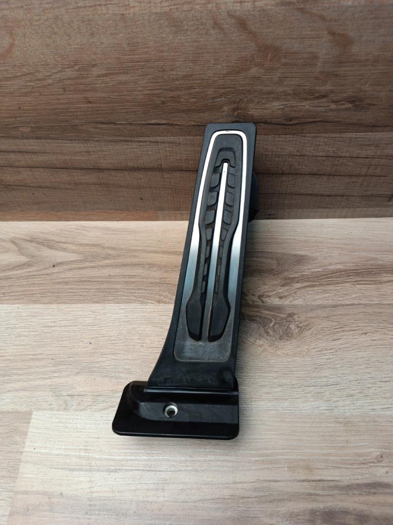 педаль BMW X5 G05 2022, 3.0 л., B58B30C, бензин, АКПП, c27(arktis-grau brillanteffekt), внедорожник 5 дв., полный привод, правый руль, 6889820, 35406889820 - фото №1