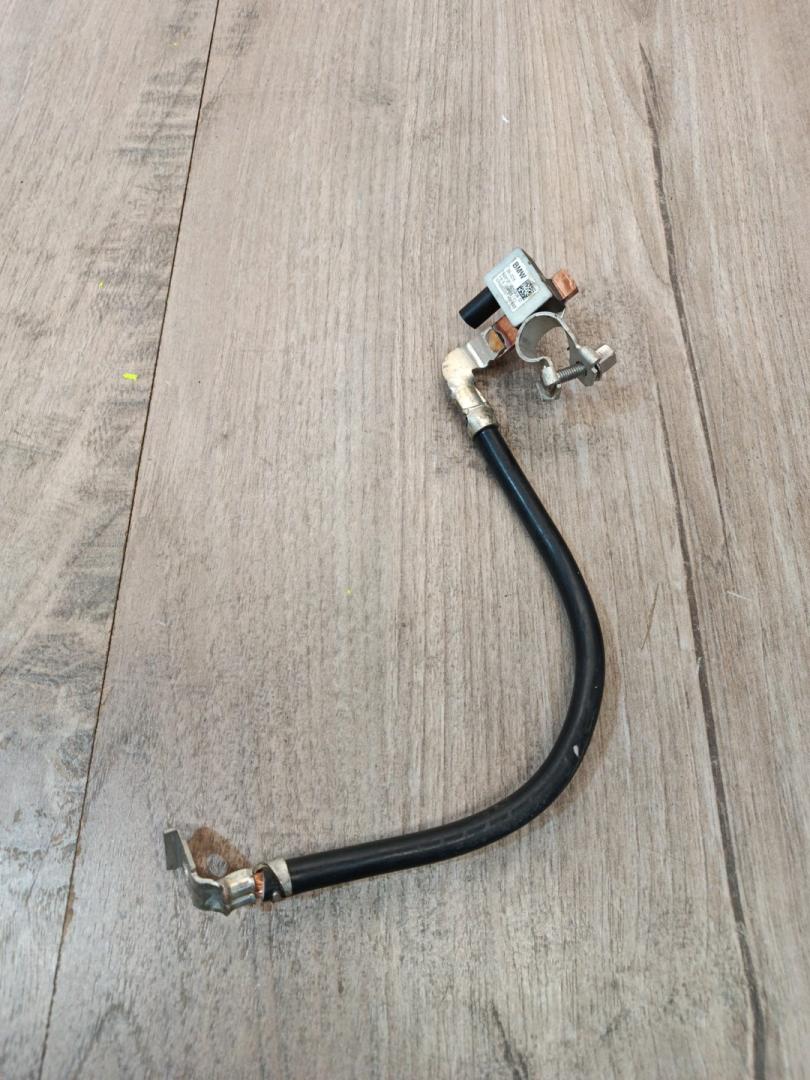 клемма аккумулятора минус BMW X5 G05 2022, 3.0 л., B58B30C, бензин, АКПП, c27(arktis-grau brillanteffekt), внедорожник 5 дв., полный привод, правый руль, 9855909, 61219855909 - фото №1