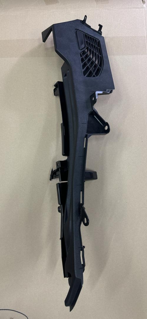 пластик BMW X5 G05 2022, 3.0 л., B58B30C, бензин, АКПП, c27(arktis-grau brillanteffekt), внедорожник 5 дв., полный привод, правый руль, 51477479954, 7479954 - фото №1