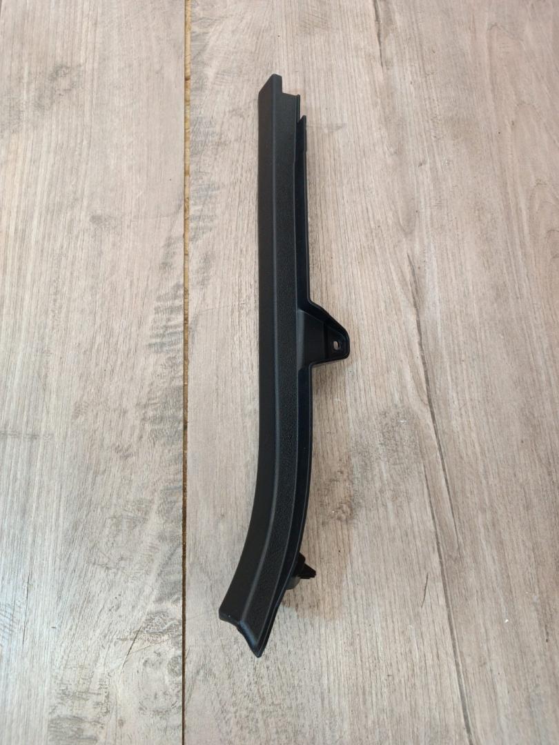 пластик BMW X5 G05 2022, 3.0 л., B58B30C, бензин, АКПП, c27(arktis-grau brillanteffekt), внедорожник 5 дв., полный привод, правый руль, 51437484113, 7484113 - фото №1