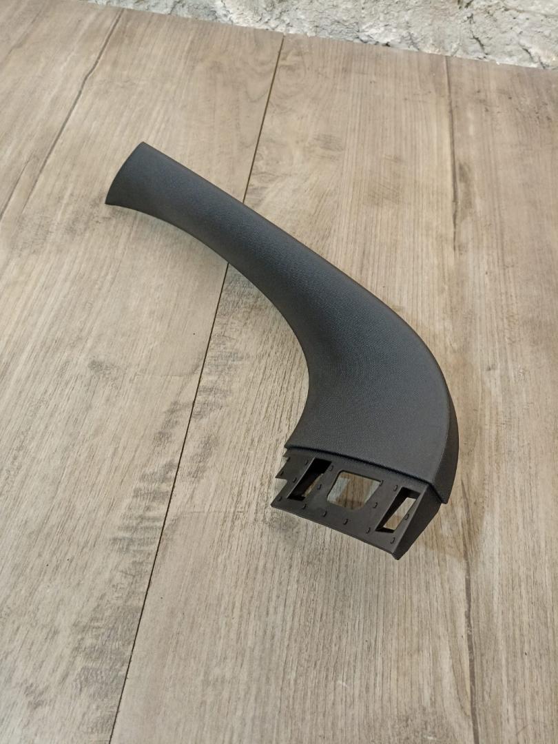 обшивка крышки багажника BMW X5 G05 2022, 3.0 л., B58B30C, бензин, АКПП, c27(arktis-grau brillanteffekt), внедорожник 5 дв., полный привод, правый руль, 51497417428, 7417428 - фото №1