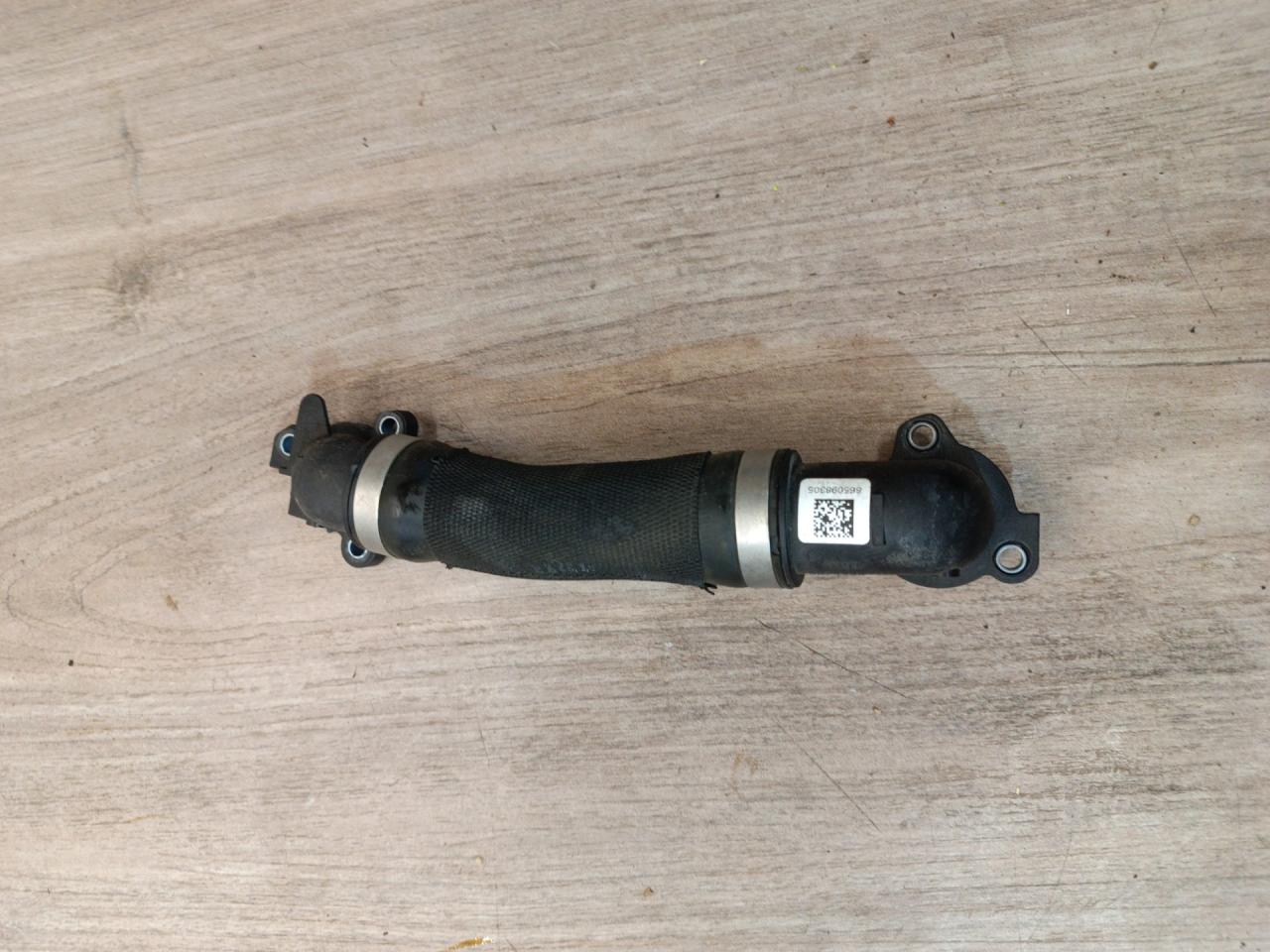 патрубок радиатора BMW X5 G05 2022, 3.0 л., B58B30C, бензин, АКПП, c27(arktis-grau brillanteffekt), внедорожник 5 дв., полный привод, правый руль, 11538650983, 8650983 - фото №1