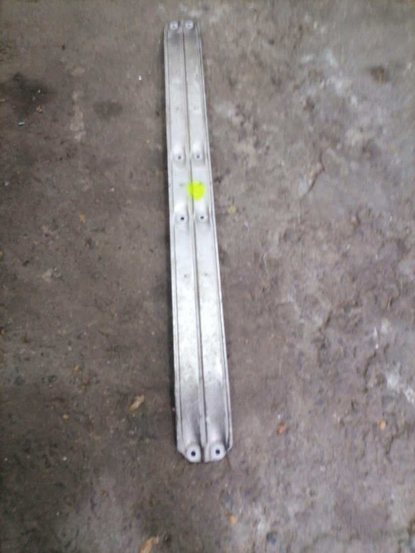 распорка кузова BMW X5 G05 2022, 3.0 л., B58B30C, бензин, АКПП, c27(arktis-grau brillanteffekt), внедорожник 5 дв., полный привод, правый руль, 51717428746, 7428746 - фото №1