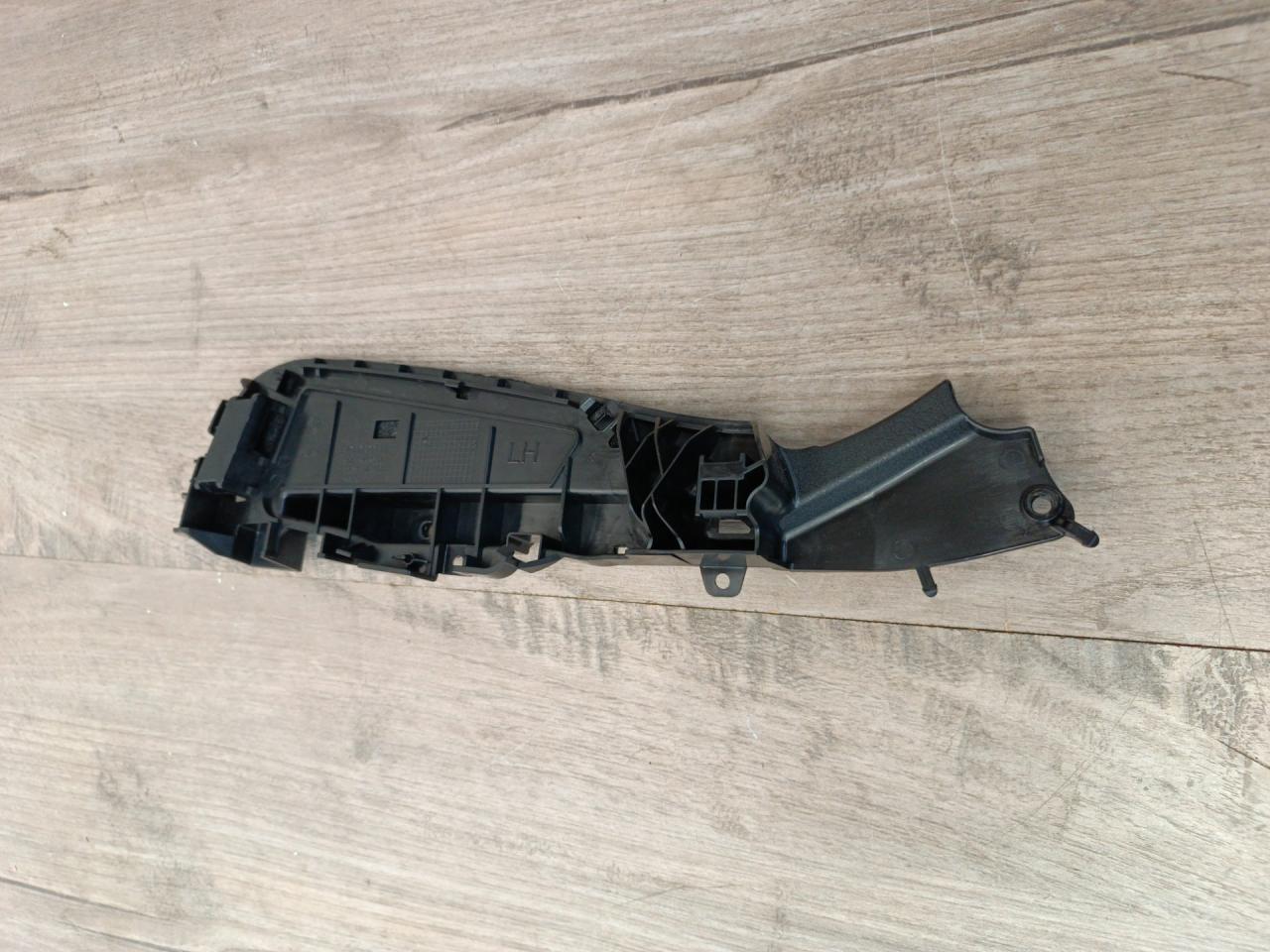 накладка на сиденье BMW X5 G05 2022, 3.0 л., B58B30C, бензин, АКПП, c27(arktis-grau brillanteffekt), внедорожник 5 дв., полный привод, правый руль, 52107447589, 7447589 - фото №1