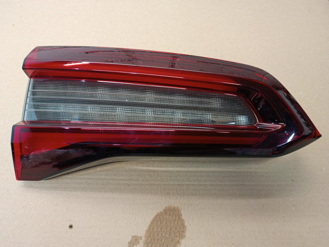 фонарь крышки багажника левый BMW X5 G05 2022, 3.0 л., B58B30C, бензин, АКПП, c27, внедорожник 5 дв., полный привод, H75A0DB0702, 5A0DB07 - фото №1