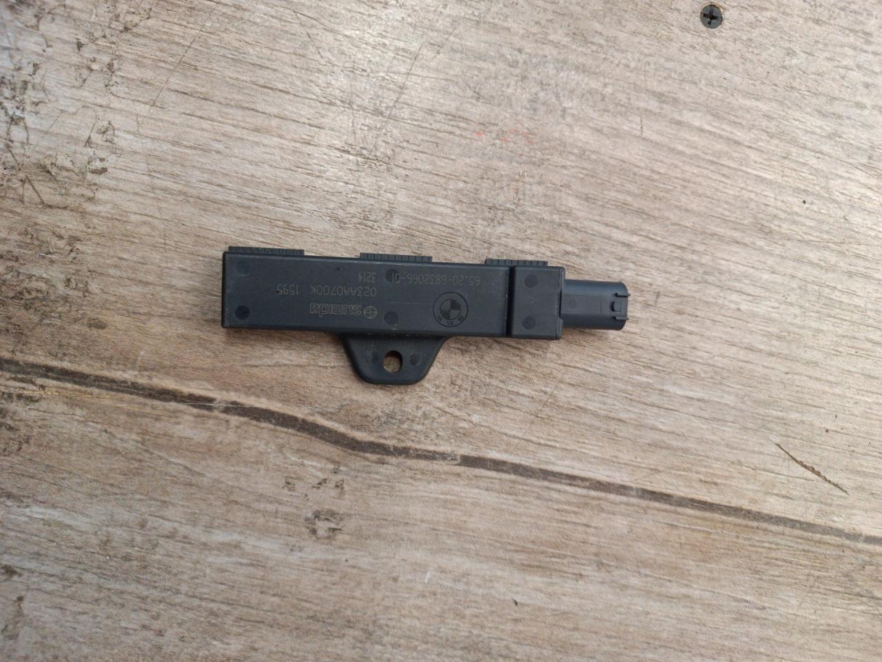 Антенна системы комфортного доступа BMW X5 G05 2022, 3.0 л., B58B30C, бензин, АКПП, c27, внедорожник 5 дв., полный привод, 65206832066, 6832066 - фото №1