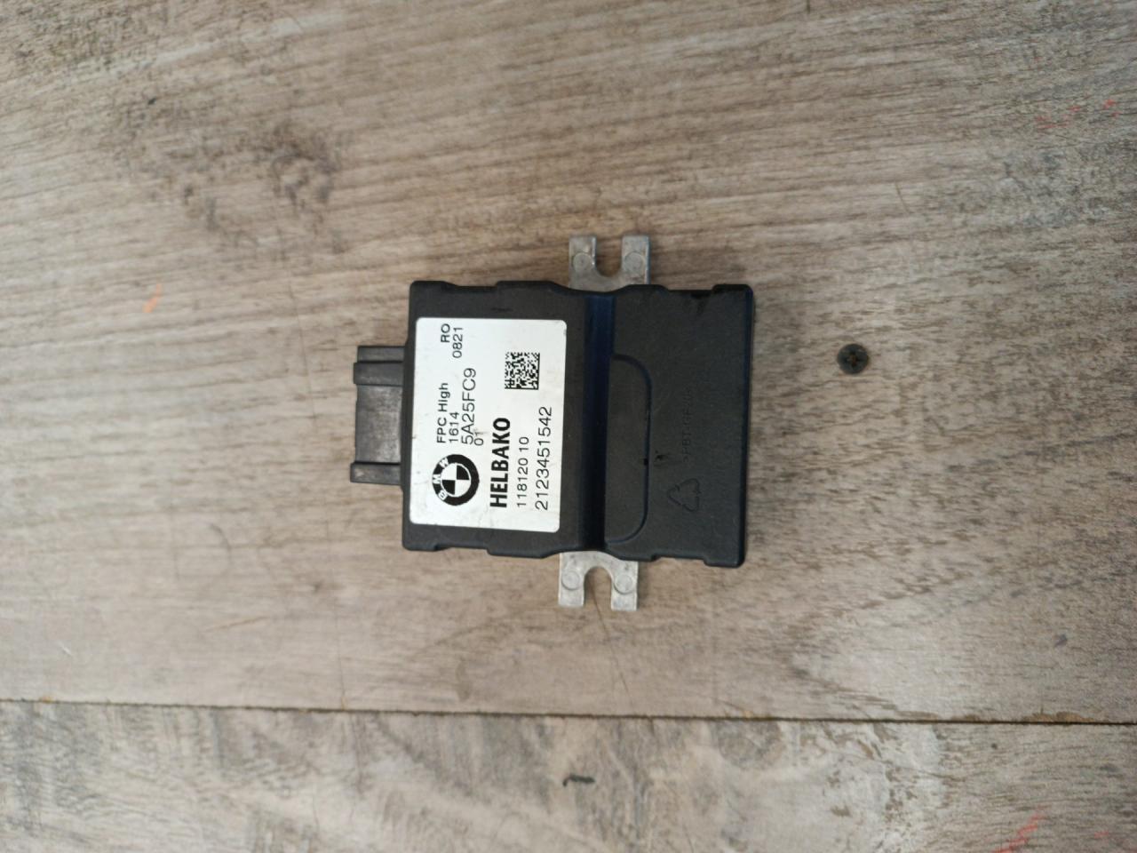 блок управления топливным насосом BMW X5 G05 2022, 3.0 л., B58B30C, бензин, АКПП, c27, внедорожник 5 дв., полный привод, 16145A25FC9, 5A25FC9 - фото №1