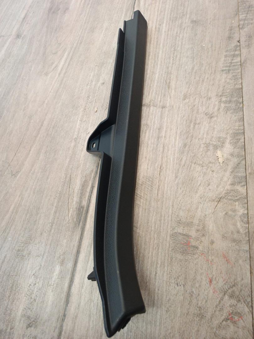 пластик BMW X5 G05 2022, 3.0 л., B58B30C, бензин, АКПП, c27, внедорожник 5 дв., полный привод, 51437484114, 7484114 - фото №1