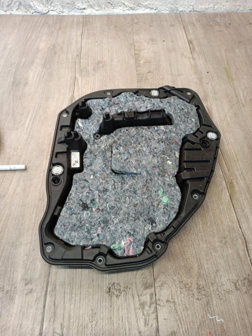 стеклоподъемник задний правый BMW X5 G05 2022, 3.0 л., B58B30C, бензин, АКПП, c27, внедорожник 5 дв., полный привод, 9450786, 9450072, 61359450072, 51359463718, 9463718 - фото №1