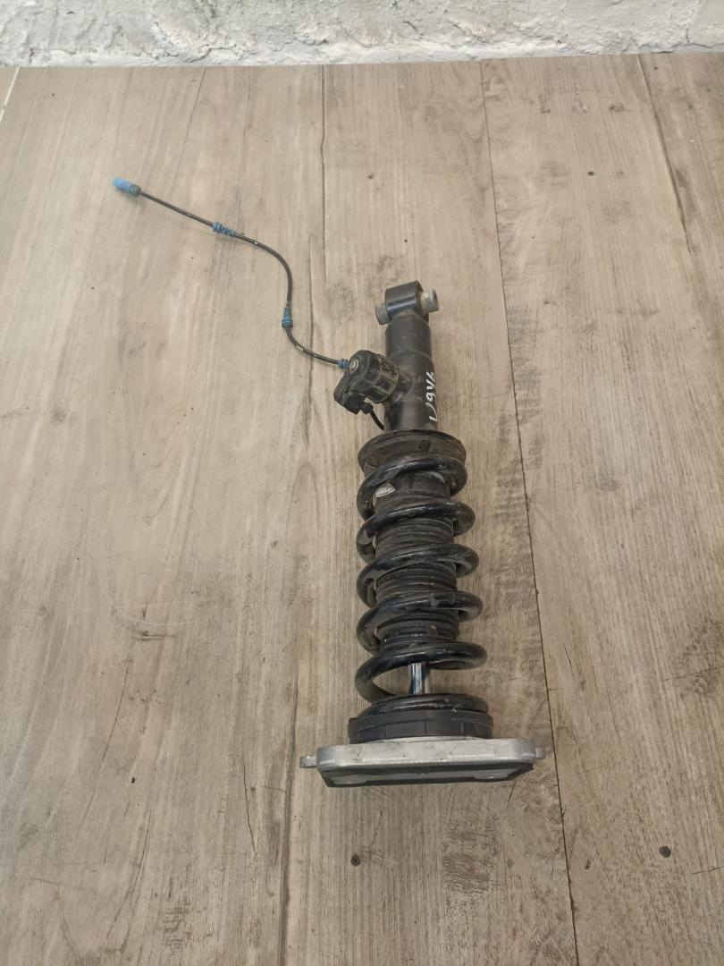 стойка задняя BMW X5 G05 2022, 3.0 л., B58B30C, бензин, АКПП, c27, внедорожник 5 дв., полный привод, 37106896442, 6896442 - фото №1