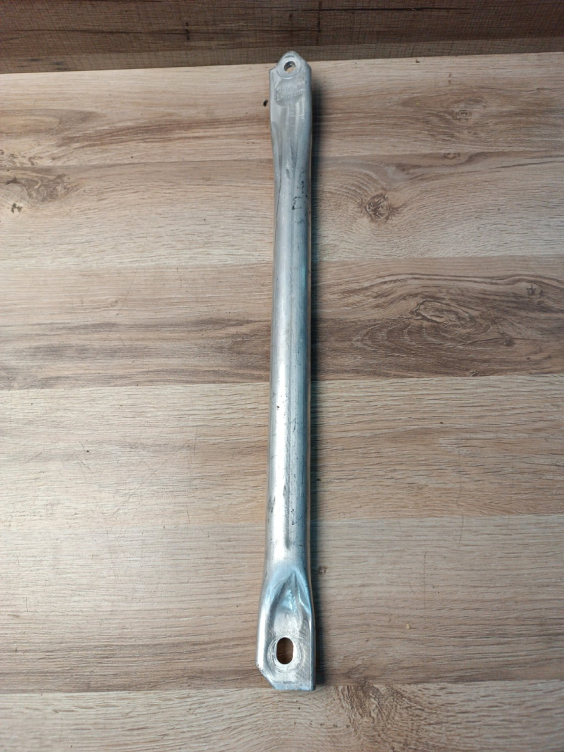 распорка стоек BMW X3 G01 2020, 3.0 л., B58B30B, бензин, c1m, внедорожник 5 дв., полный привод, 7403885, 51617403885 - фото №1