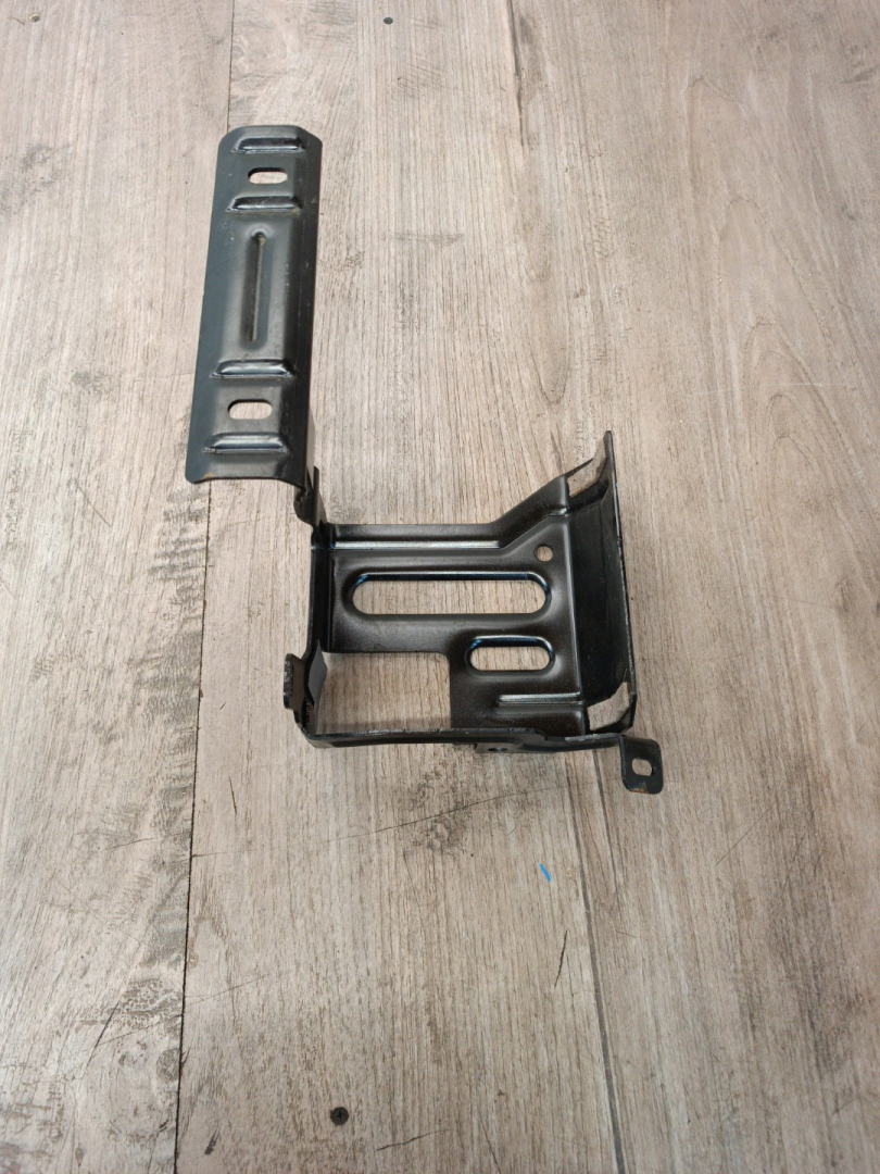 кронштейн (крепление) BMW X3 G01 2020, 3.0 л., B58B30B, бензин, c1m, внедорожник 5 дв., полный привод, 61219117801, 9117801 - фото №1